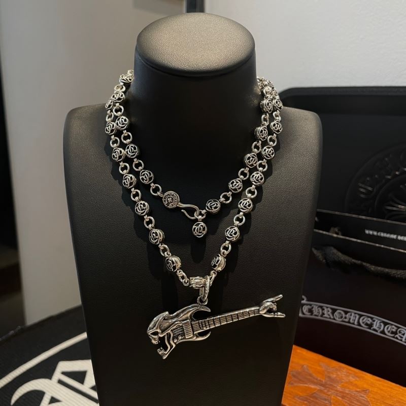 Ch*0me He**ts necklaces